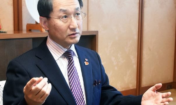 鈴木直道北海道知事の経歴や公約 家族と評判や選挙実績まとめ 選挙プレス